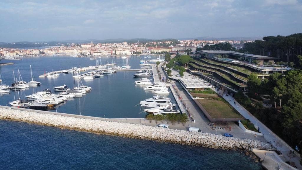 Apartment Michaela 4-Sterne & Parking Rovinj Bagian luar foto